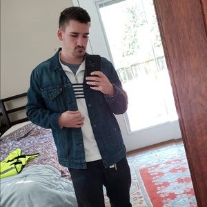 Meet your Posher, Logan